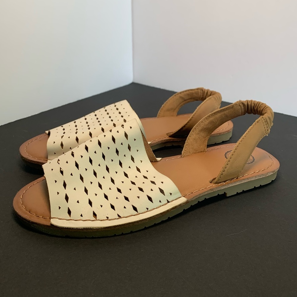 SO Authentic American Heritage Sandals / White Slip on Size 9